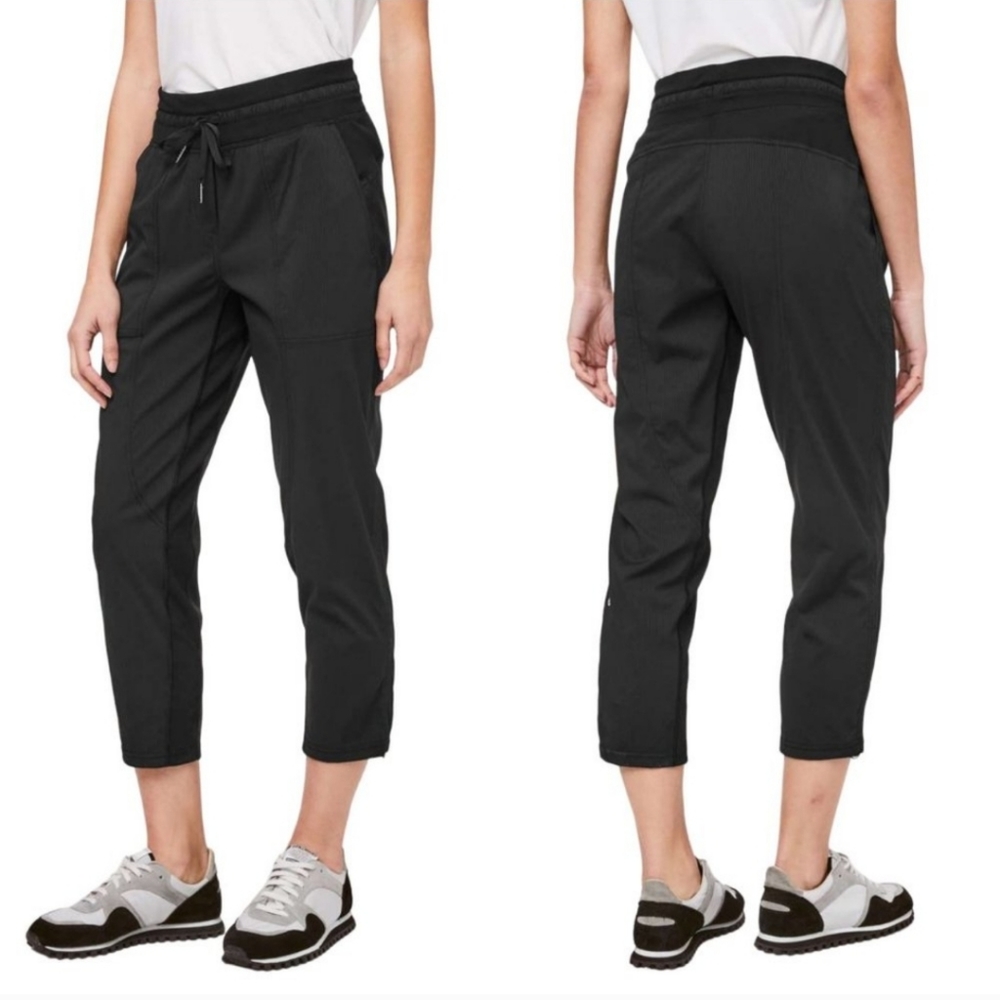 Lululemon Dance Studio Crop Pants 25" Sz 2